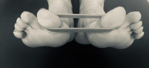 KORISTI PILATES VAJ ZA STOPALA