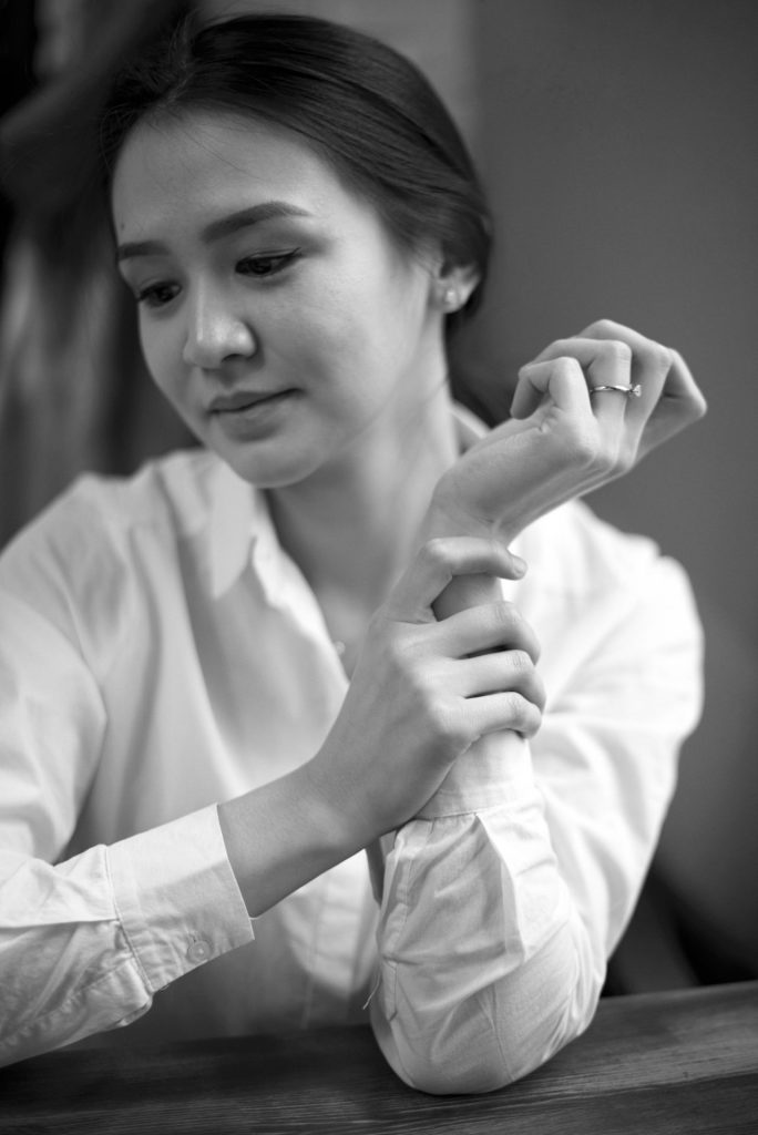 TERAPEVTSKE VAJE PRI SINDROMU KARPALNEGA KANALA